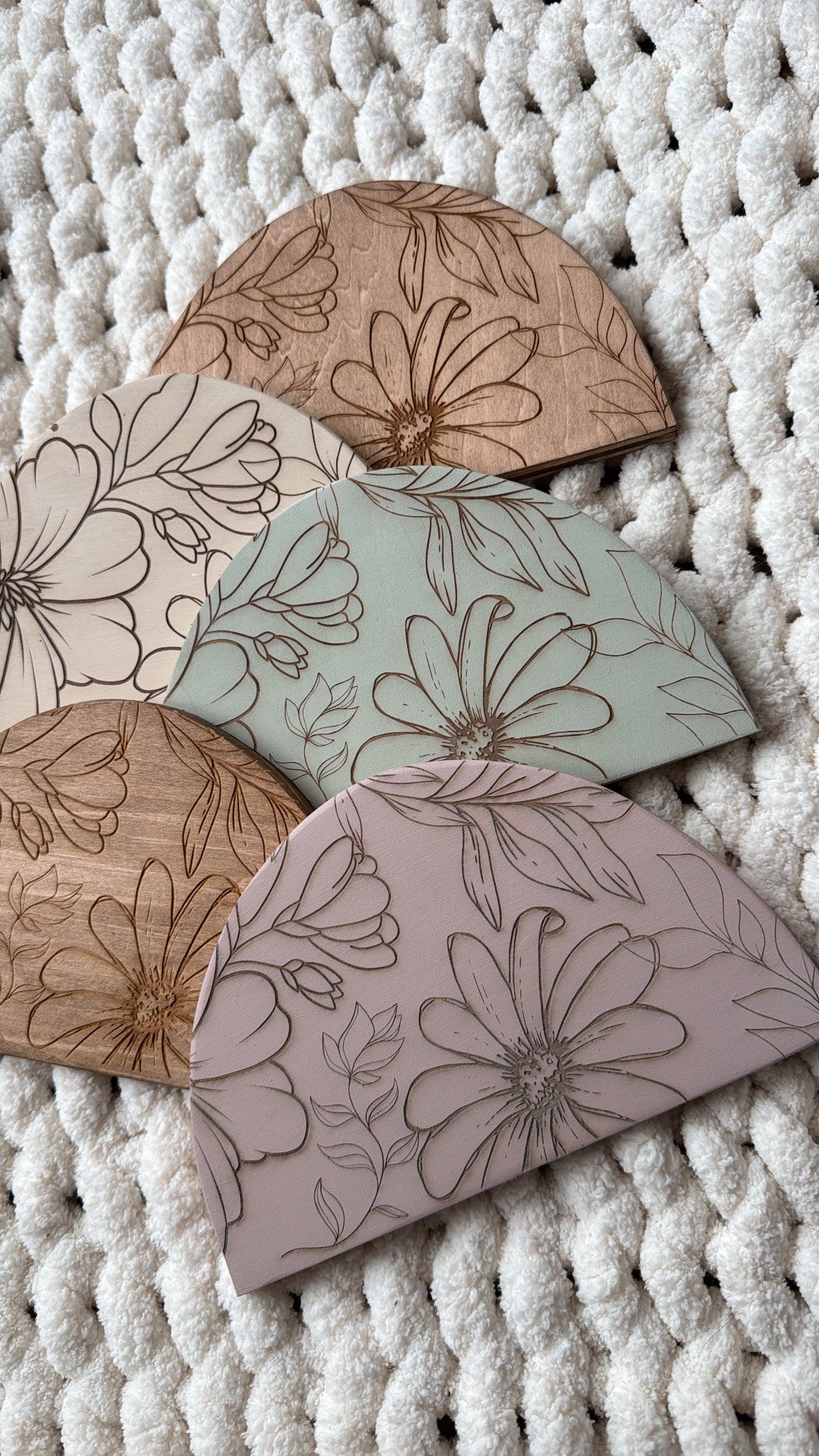 flourish half moon - soft fern green